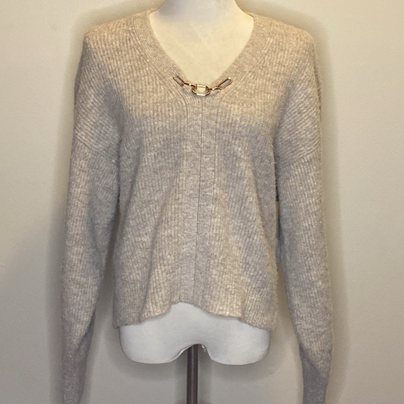 1. STATE Chain Detail Sweater in Heather Oatmeal (sz XL) - Picture 3 of 7